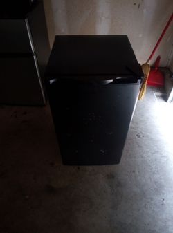 Mini fridge