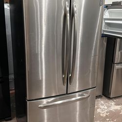 Fully Functional GE Refrigerator Yes it works