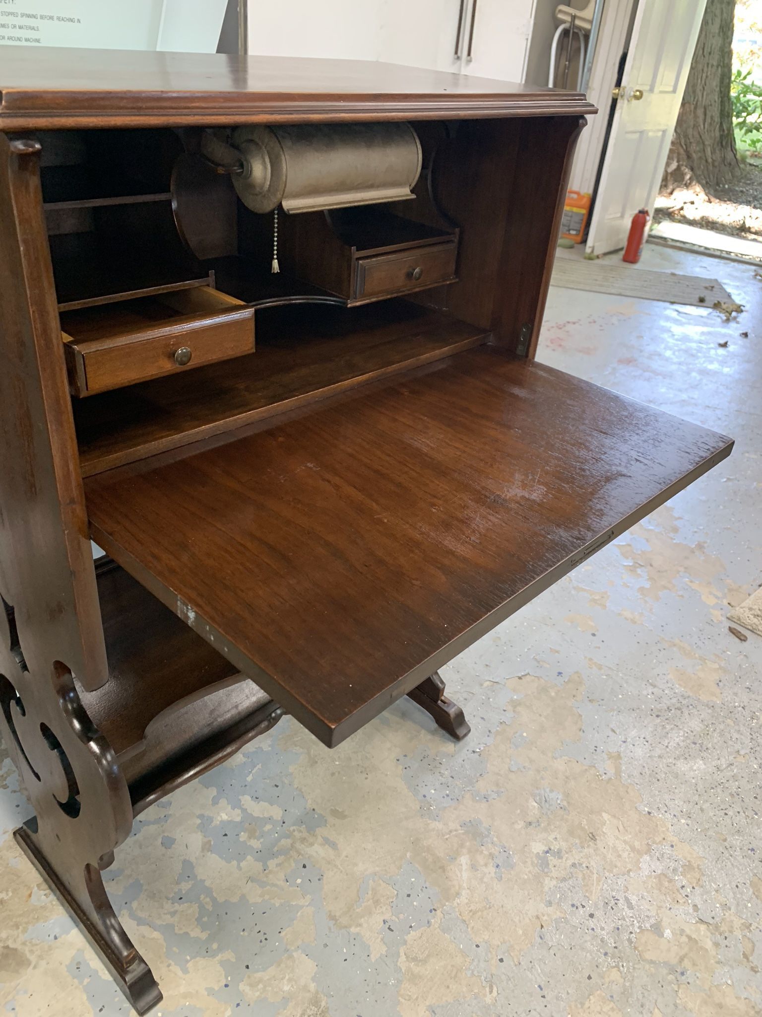 Antique Small Desk With Light