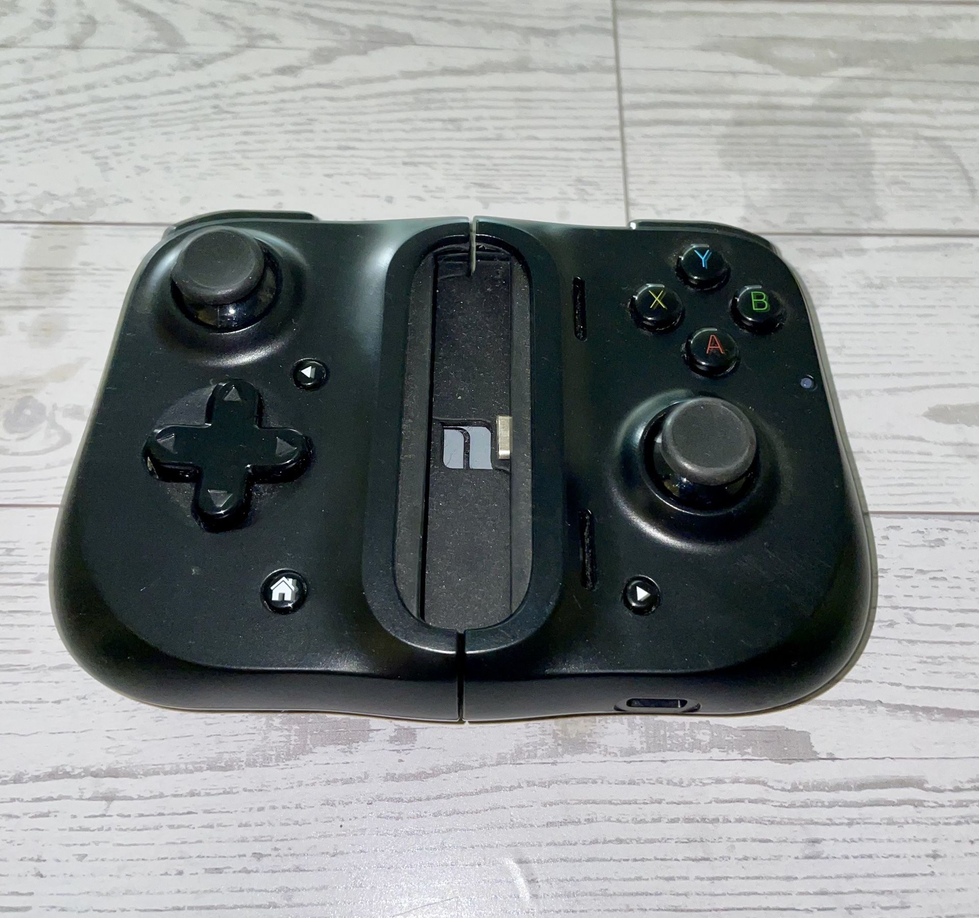 Mobile Game Controller (Razor)