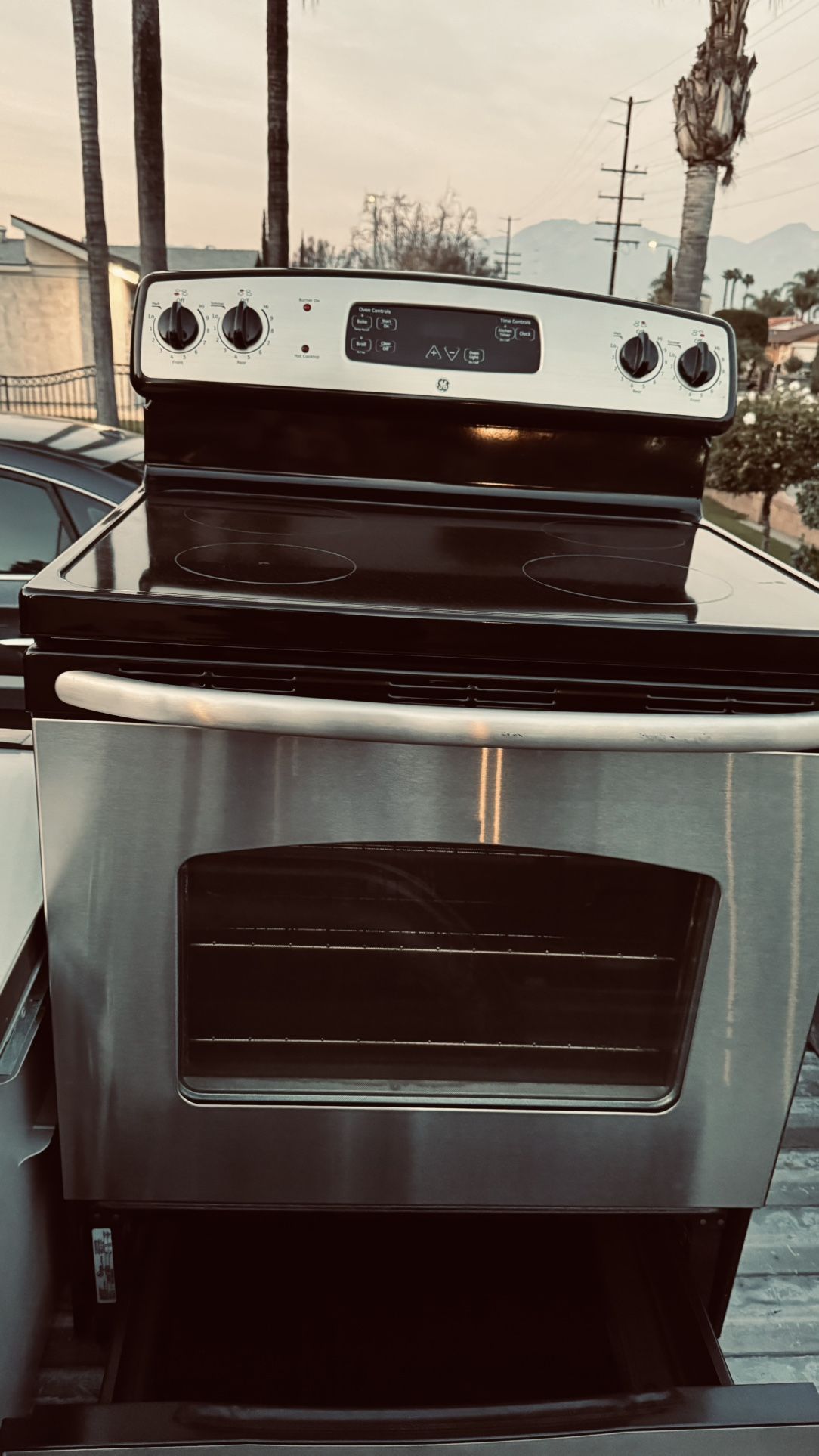 GE Electric Stove & Dishwasher