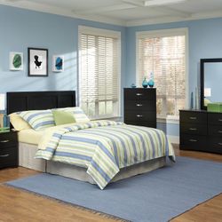 Beautiful Nice Sleek Black Bedroom Set