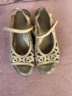 NOAT Beige Leather Sandals