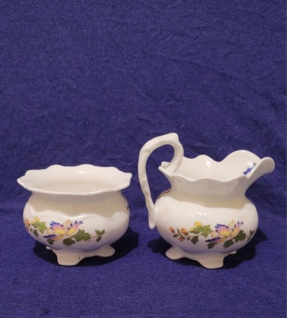Aynsley Bone China Creamer and Sugar Set, Green Cottage Garden Pattern 3" Tall.