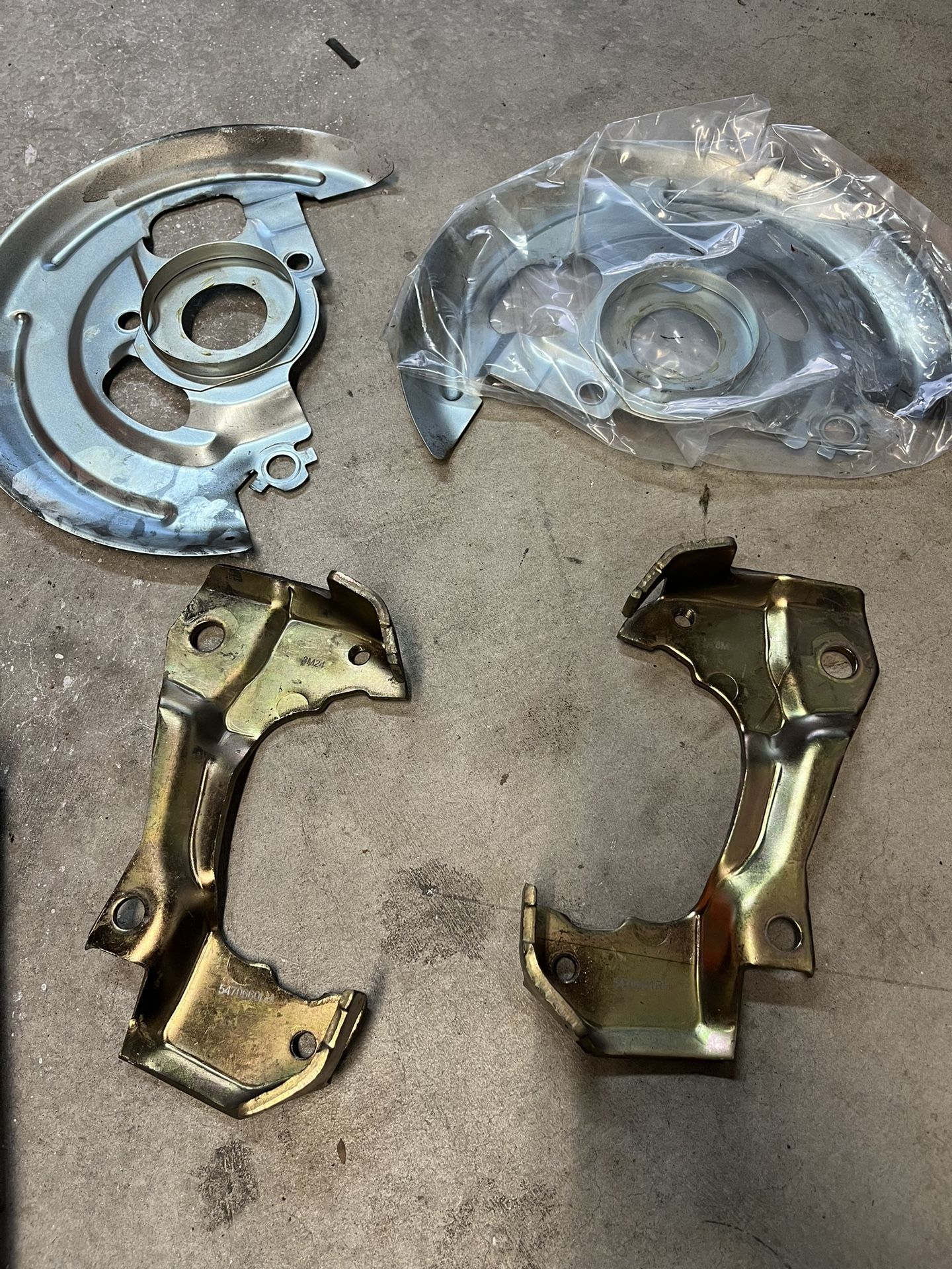 A body Disc Brackets Backing Plates for Sale in San Diego, CA - OfferUp