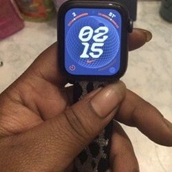 Apple Watch Black Face 