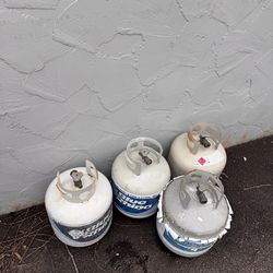 4 Propane tanks (usable good condition)$15 each