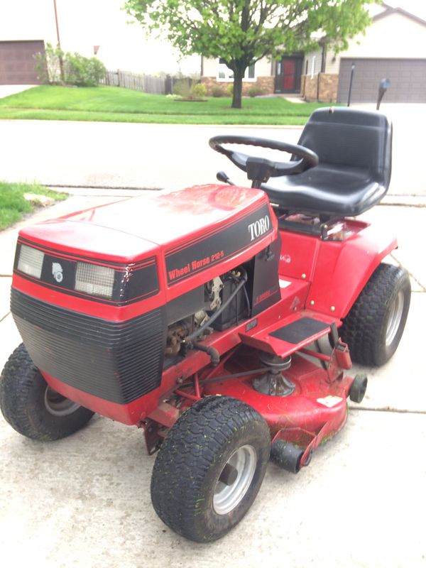 TORO Wheel Horse 212-5 5-speed Riding mower work s great for Sale in