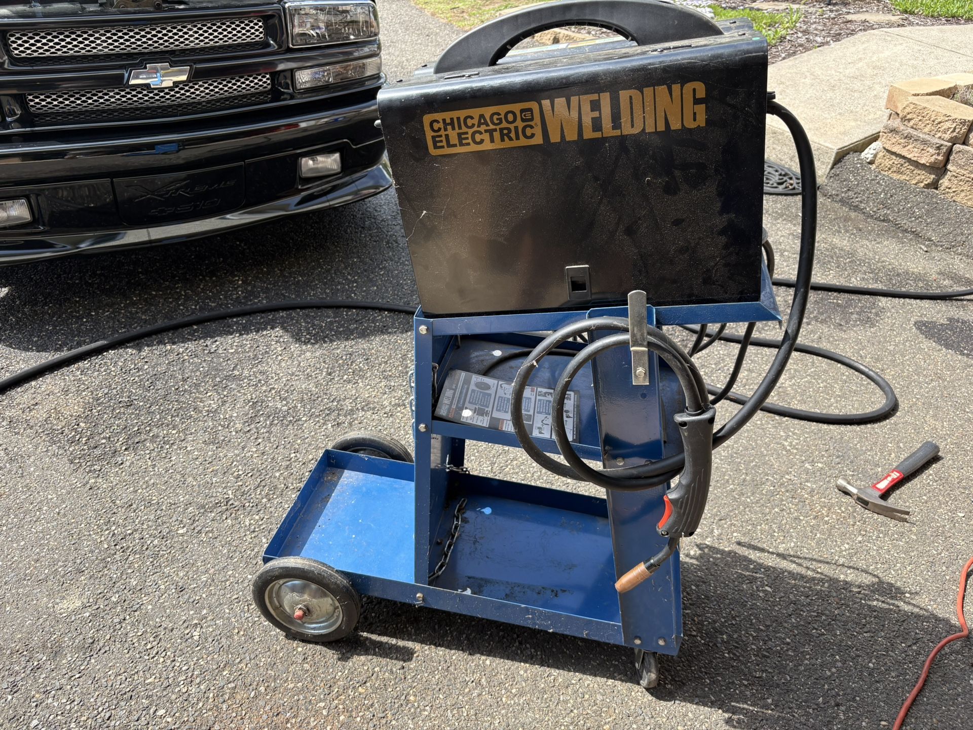 Chicago electric 170 220v mig welder with cart $170