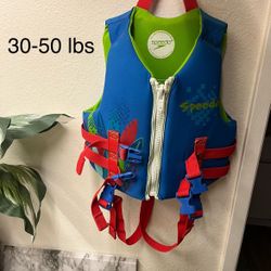 Speedo Life Vest / Life Jacket 20$ EACH  COASTGUARD APPROVED PICK UP DOWNTOWN LA OR BOYLE HEIGHT S