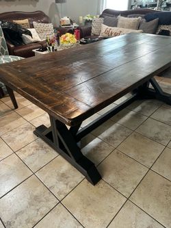 1 solid wood Table /4 chairs and bench Wesley Chapel