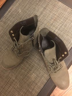 Aldo women’s boots ( short ones) size 7.5