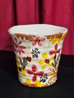 [SOLD OUT EVERYWHERE] Floral Terracotta Planter (Hand-Painted in Portugal)