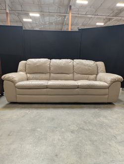 Spacious Three-Seater Sofa with Rolled Arms