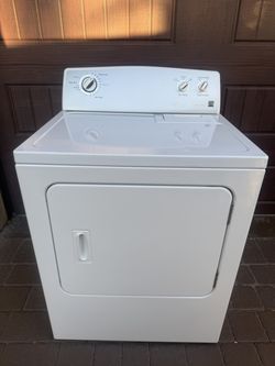 MINT CONDITION KENMORE DRYER