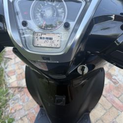 Kymco People 300GTI