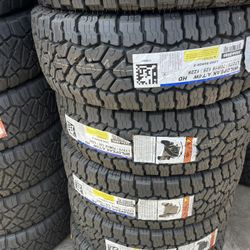 FALKEN WILDPEAK LT275/70R18