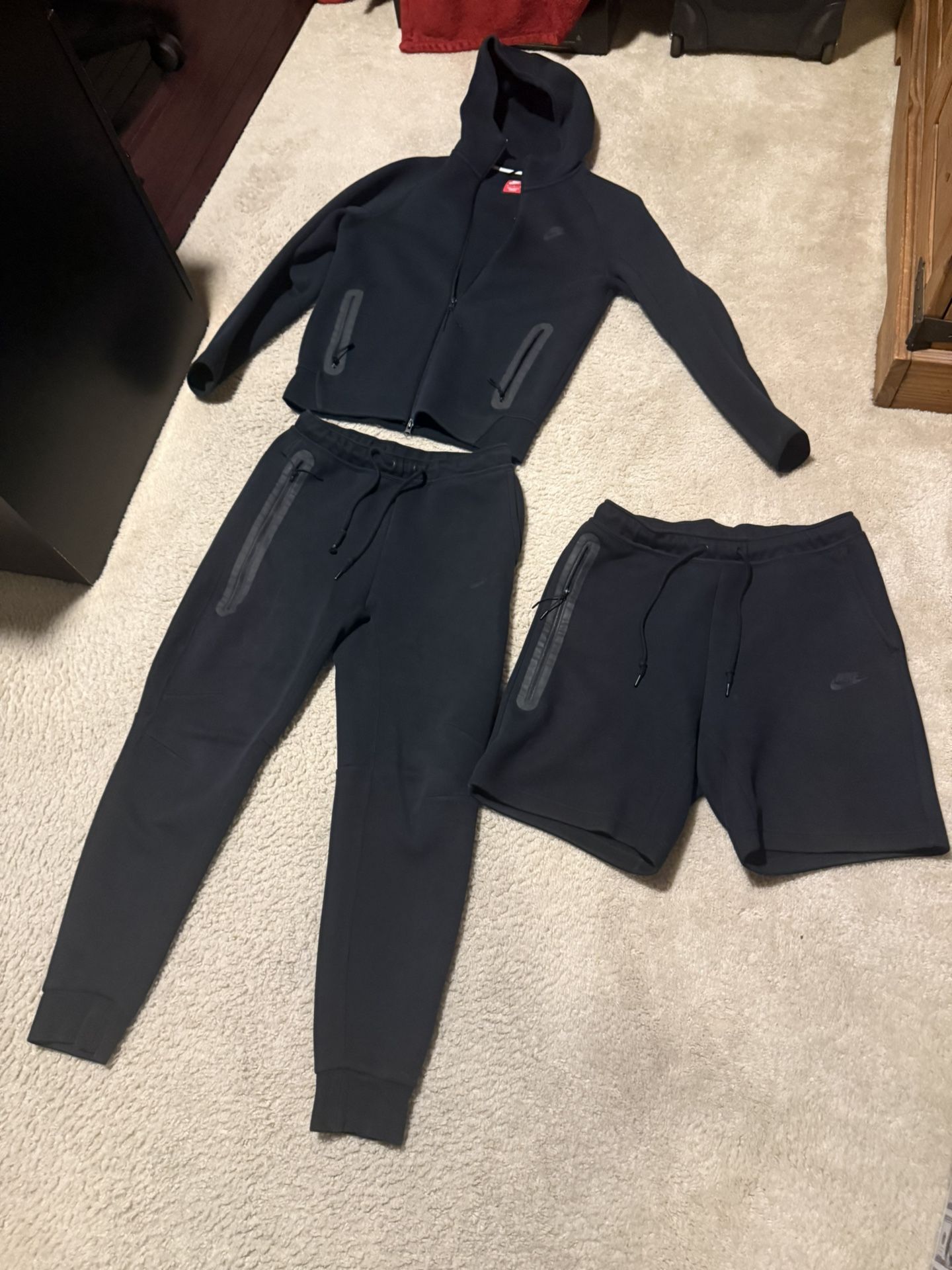 Nike Tech Jacket & Pants & Shorts Size Medium