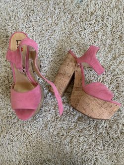 Pink suede heels -7.5