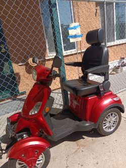500 lb limit Mobility Scooter / 15 MPH up to 30 miles