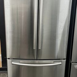Refrigerator Samsung 33”