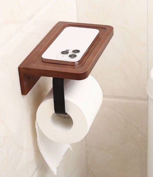 Wooden tissue holder without holes