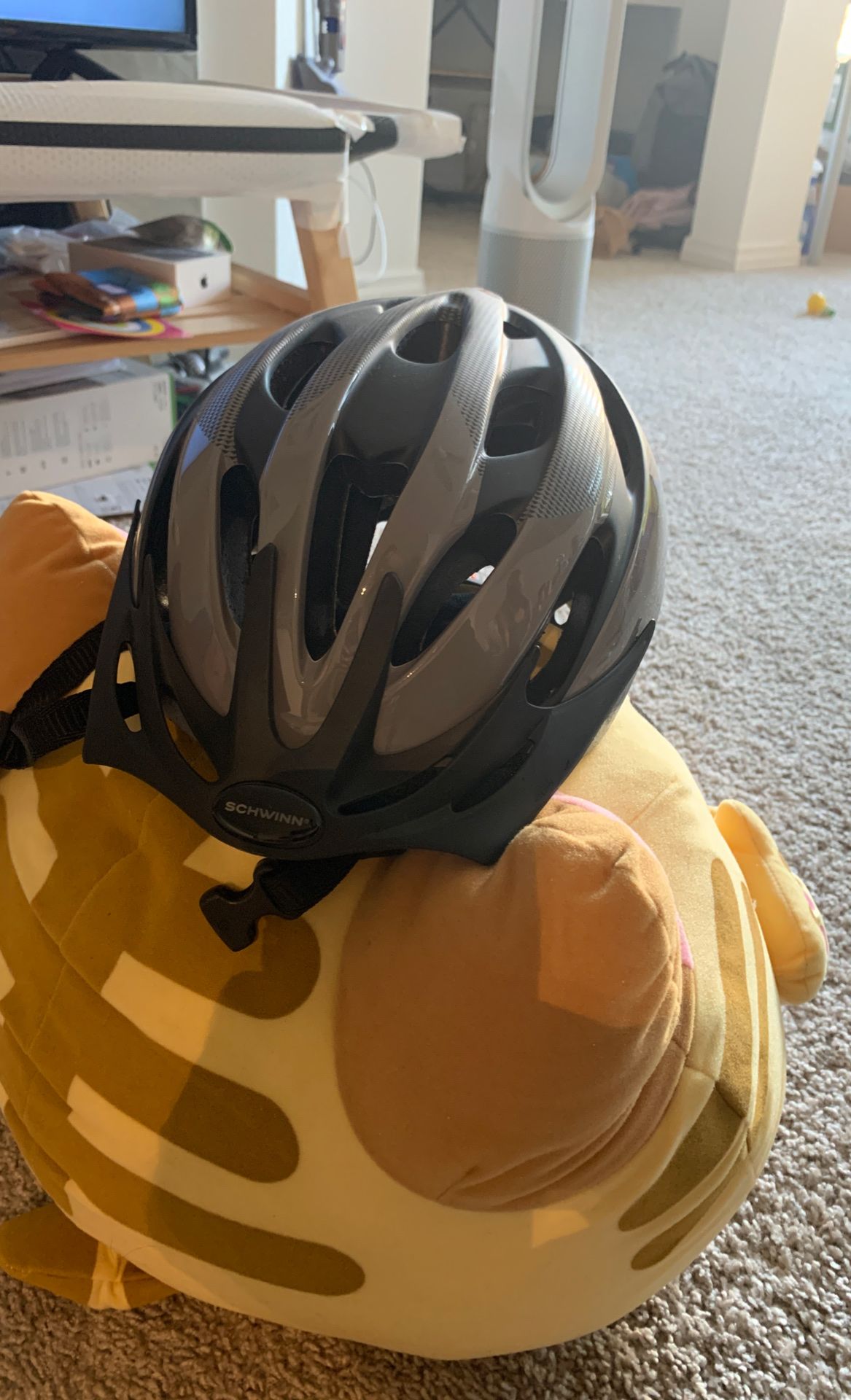 Bicycle helmet