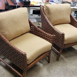 Lounge Leather Chairs 