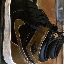 Jordan 1 Retro High OG ‘Black Gold’