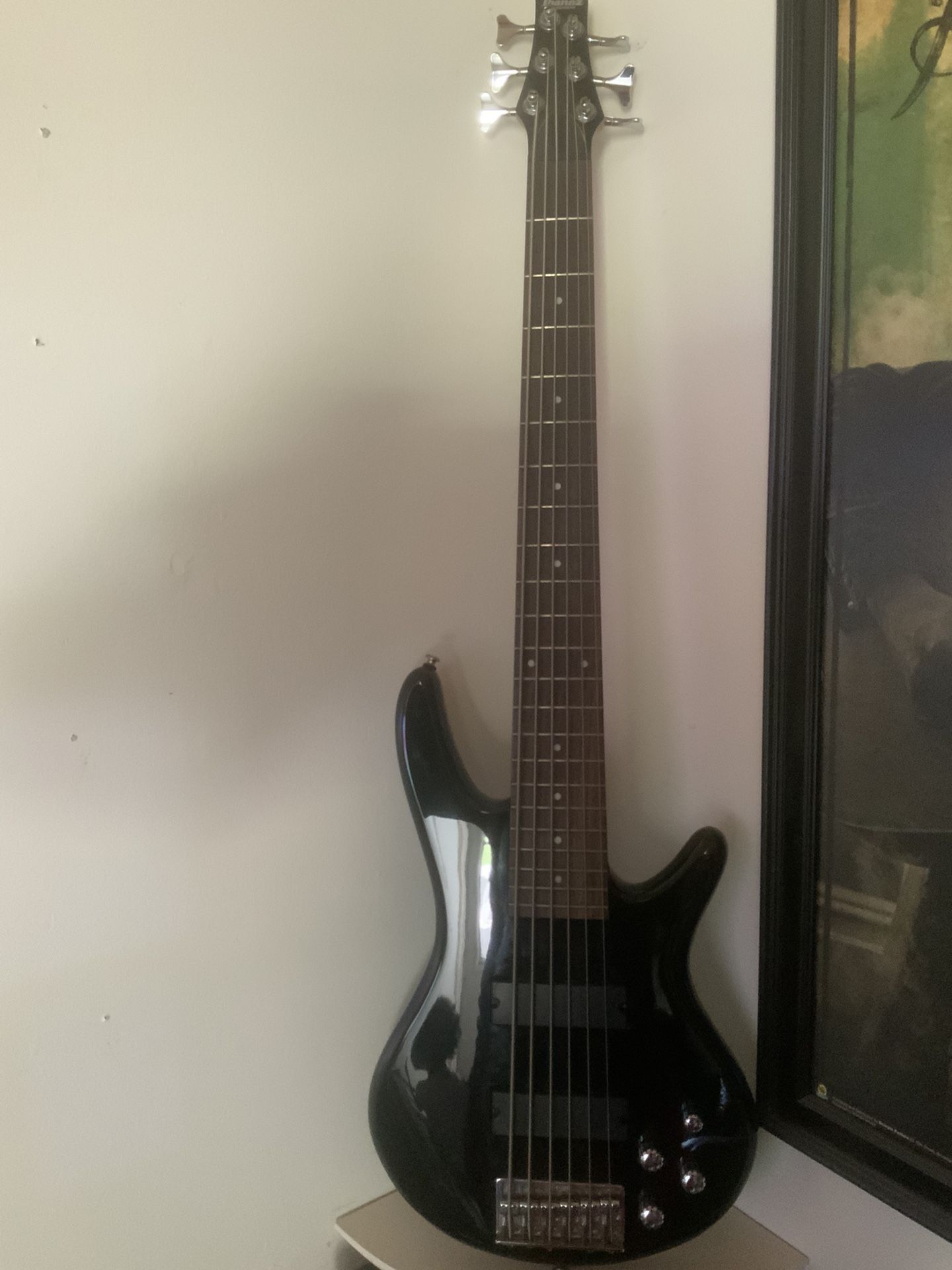 6 String Ibanez Bass