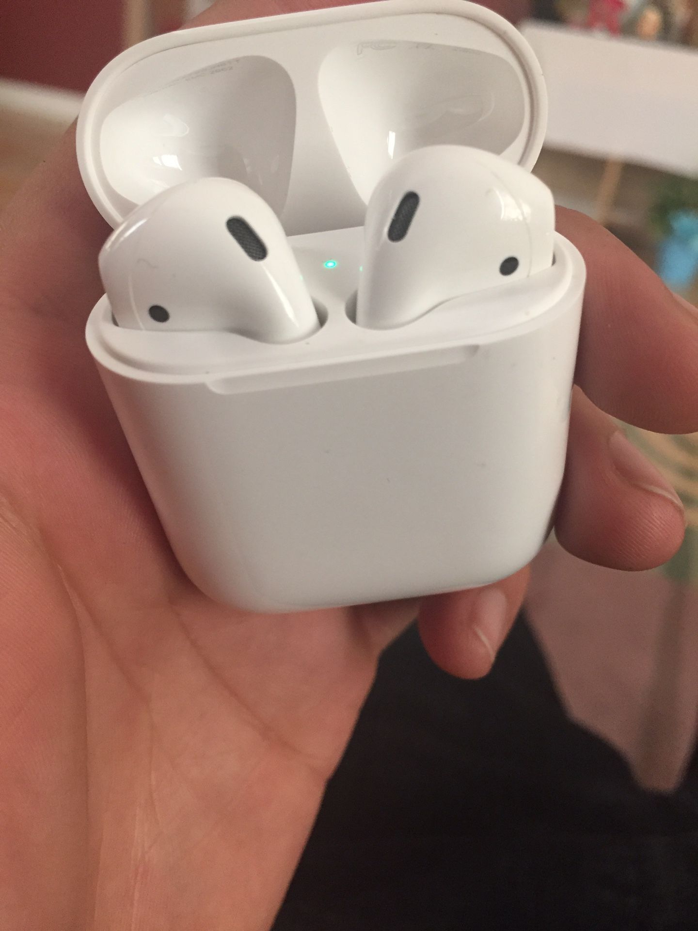 Apple AirPods 1st generation