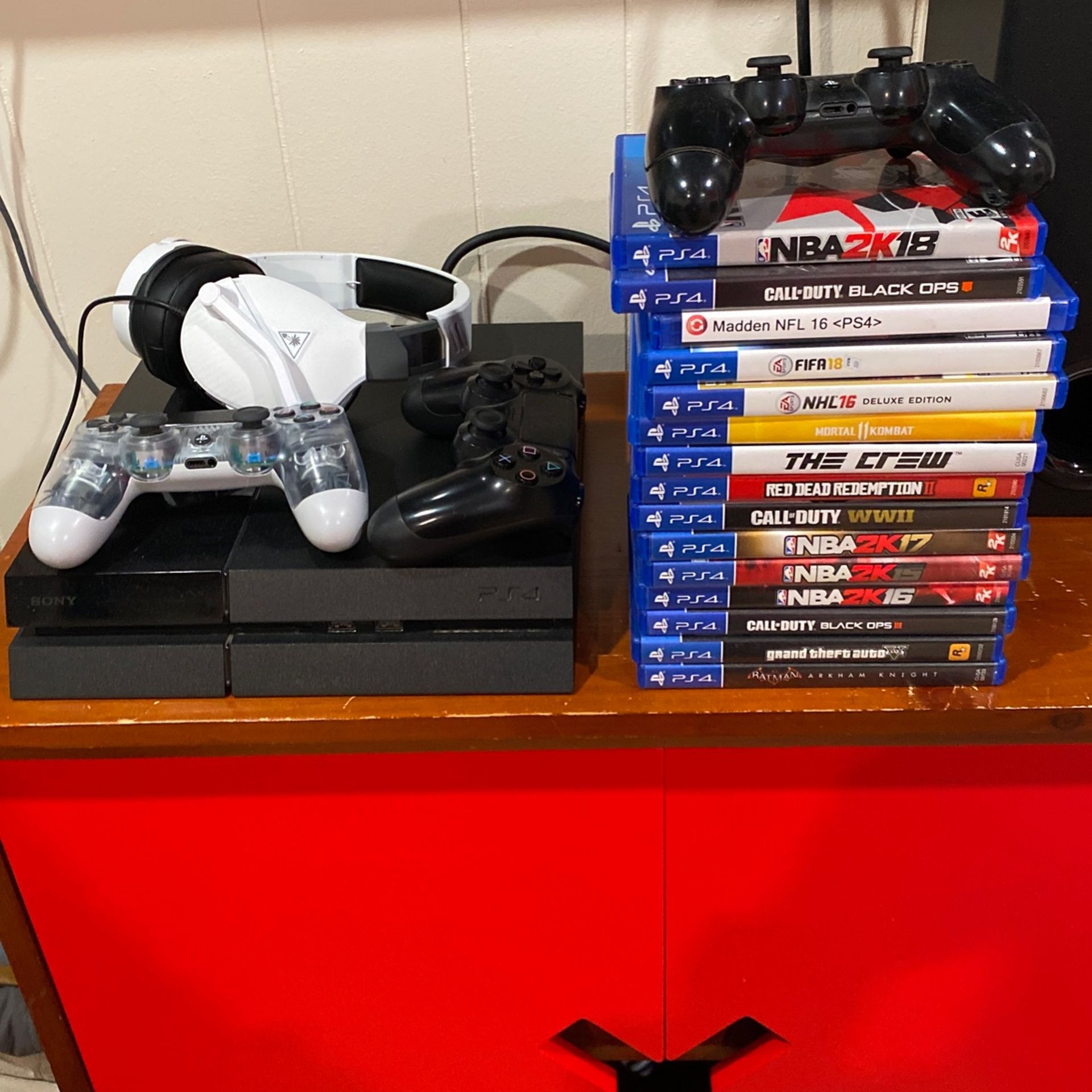 PS4 (Comes w/ Everything)