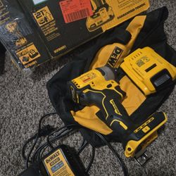🔥 DEWALT 20V MAX ATOMIC IMPACT DRIVER KIT (DCF809) 🔥
