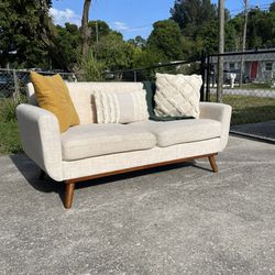 *FREE DELIVERY* Retro Modern Sofa Couch