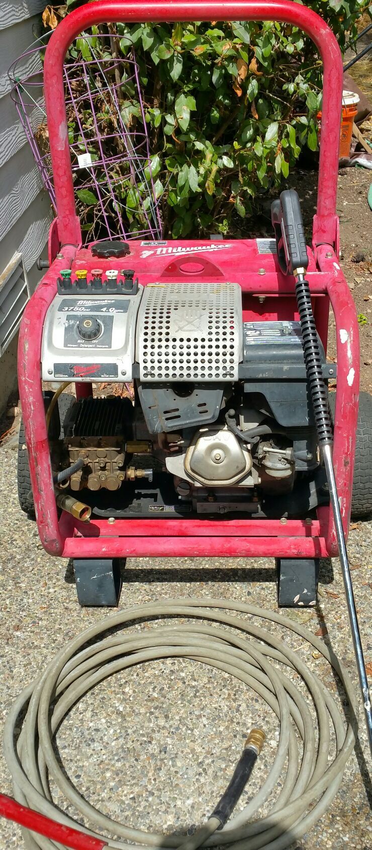 Milwaukee 3750 PSI 13HP Honda Pressure Washer 4555-22