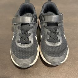 Nike Black Sneakers Lightweight Design - size 11