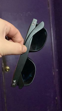 Used RayBans glasses