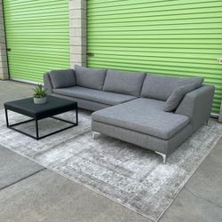 *Free Delivery* Gray Modern Sectional Couch Sofa Loveseat 