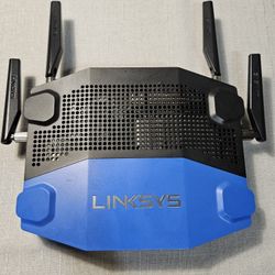 Linksys WRT1900AC 1300 Mbps 4 Port Dual-Band Wi-Fi Router