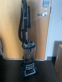 Shark CU512 Professional Vacuum