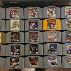 32 Reproduction N64 Games + 2 Organizers 