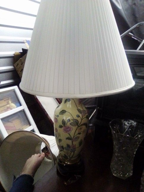 2 Porcelain Vintage Lamps