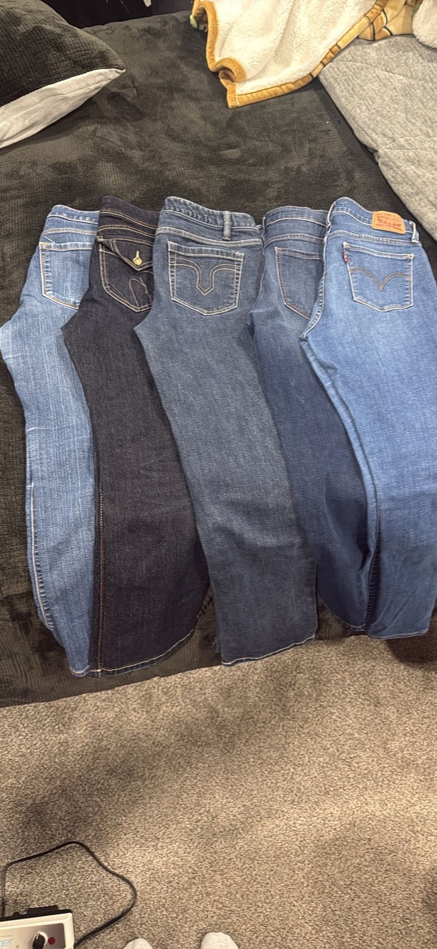 Women’s Jean bundle (size 6/ 28 waist)