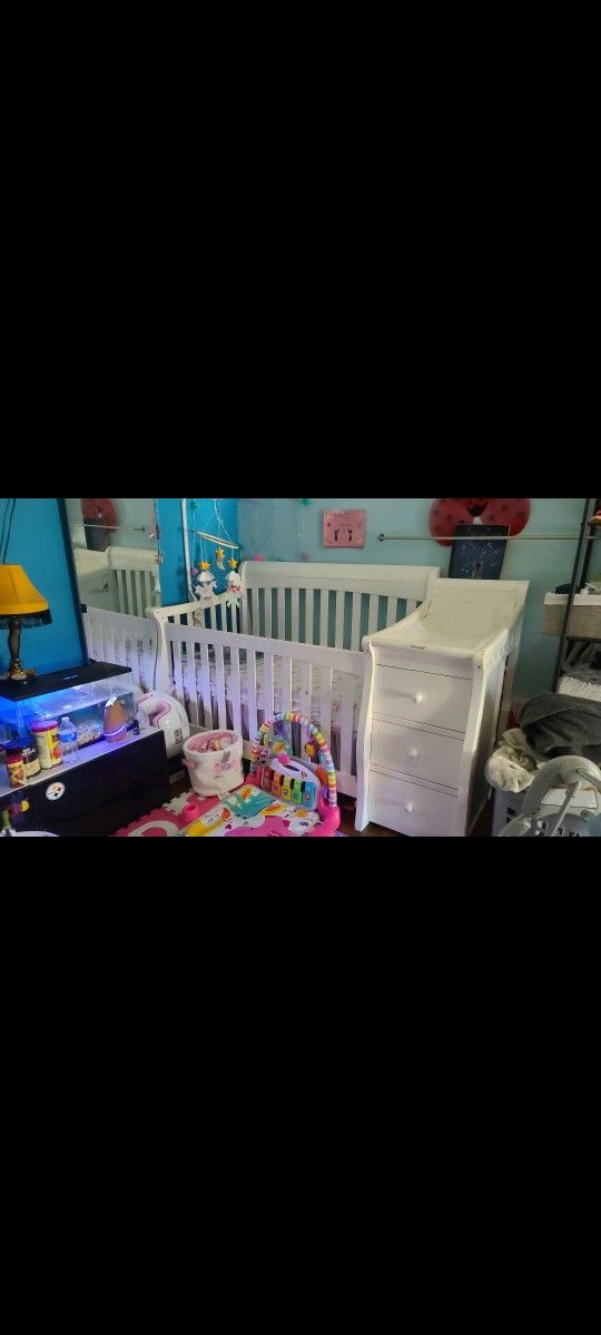 Baby Crib 