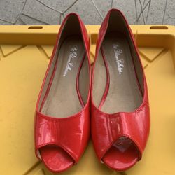 Women’s Shoes 