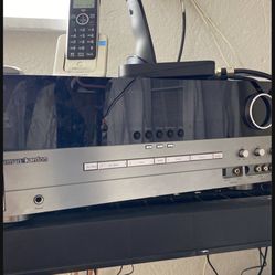 Harmon Kardon receiver. Excellent condition!