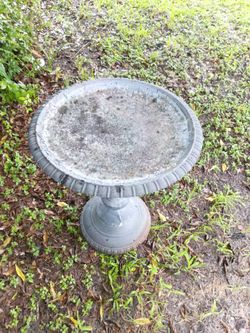 Birdbath metal