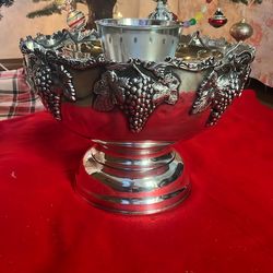 Beautiful Silver Plated Champagne  Bowl with Bottle Holder And  Chiller
