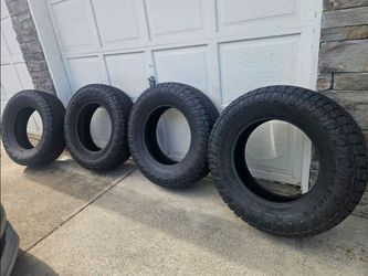Brand new Toyo Open Country AT3 18 in tires
