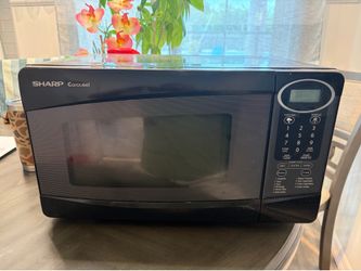 800 Watt Sharp Microwave